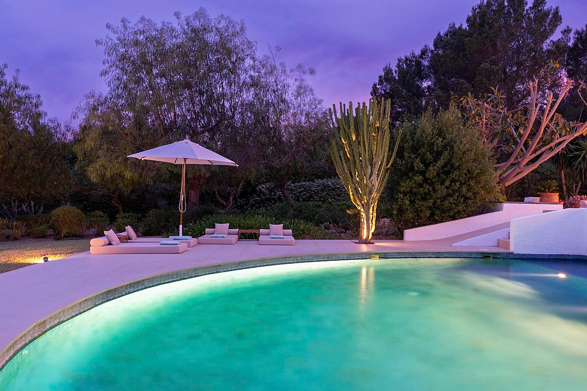 Preciosa villa familiar en una zona muy solicitada, con amplios espacios exteriores y vistas al mar  - 87