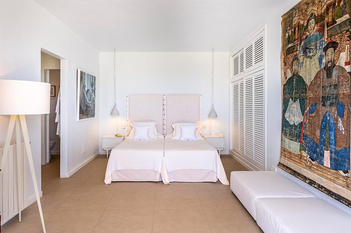 Preciosa villa familiar en una zona muy solicitada, con amplios espacios exteriores y vistas al mar  - 69