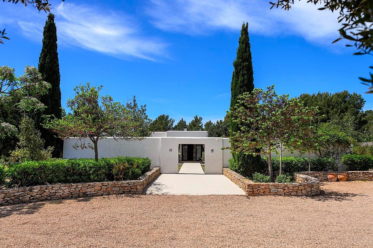 Preciosa villa familiar en una zona muy solicitada, con amplios espacios exteriores y vistas al mar  - 22