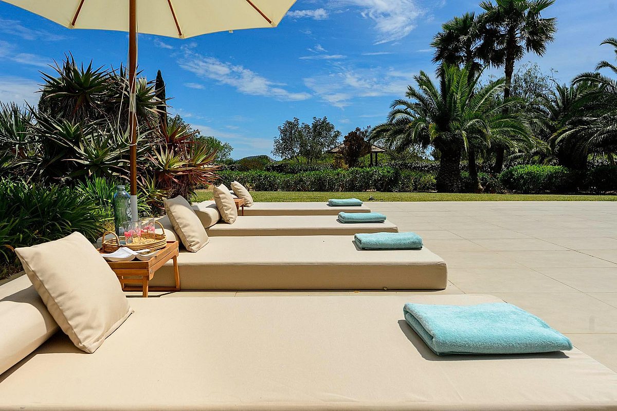 Preciosa villa familiar en una zona muy solicitada, con amplios espacios exteriores y vistas al mar  - 10