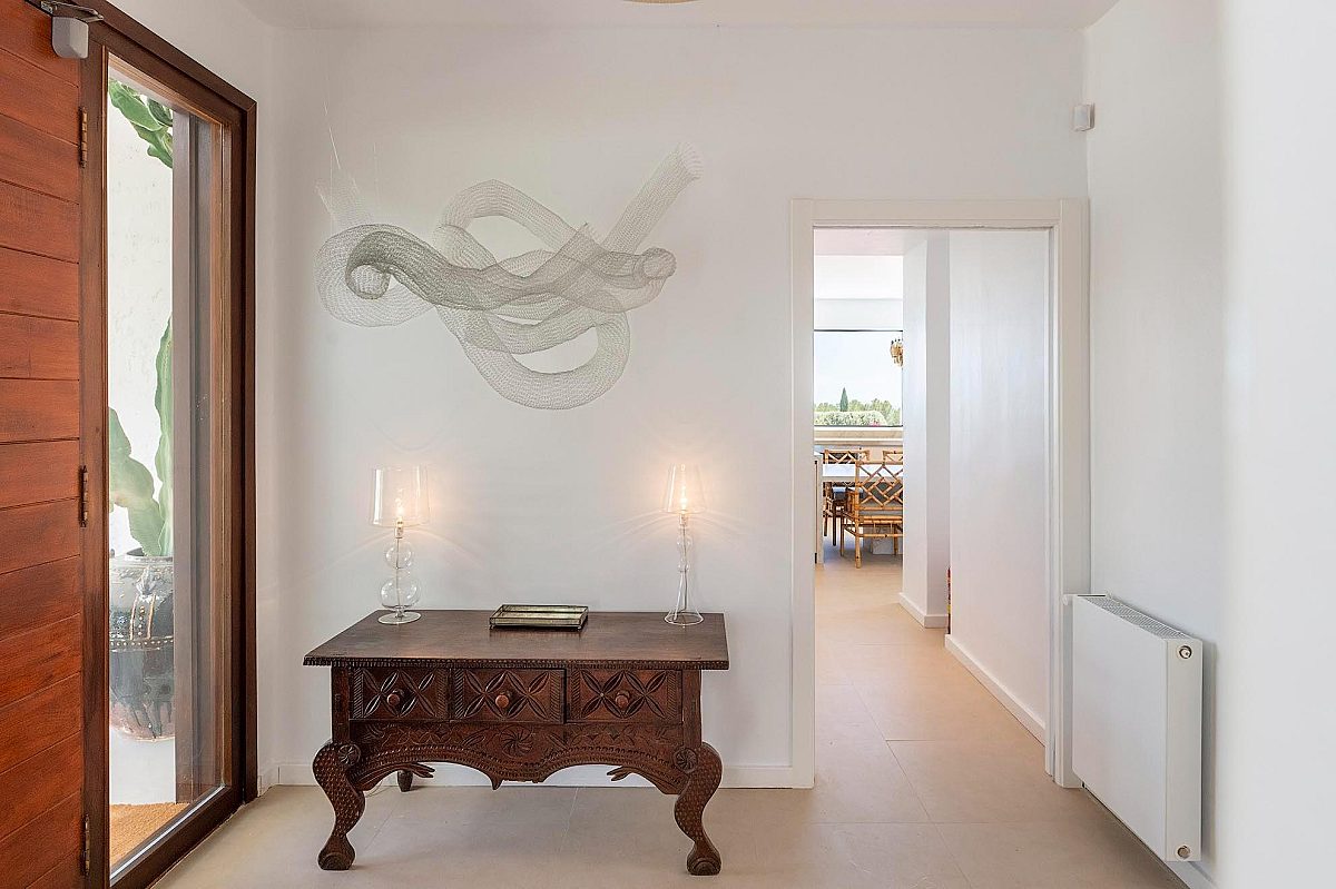 Preciosa villa familiar en una zona muy solicitada, con amplios espacios exteriores y vistas al mar  - 57