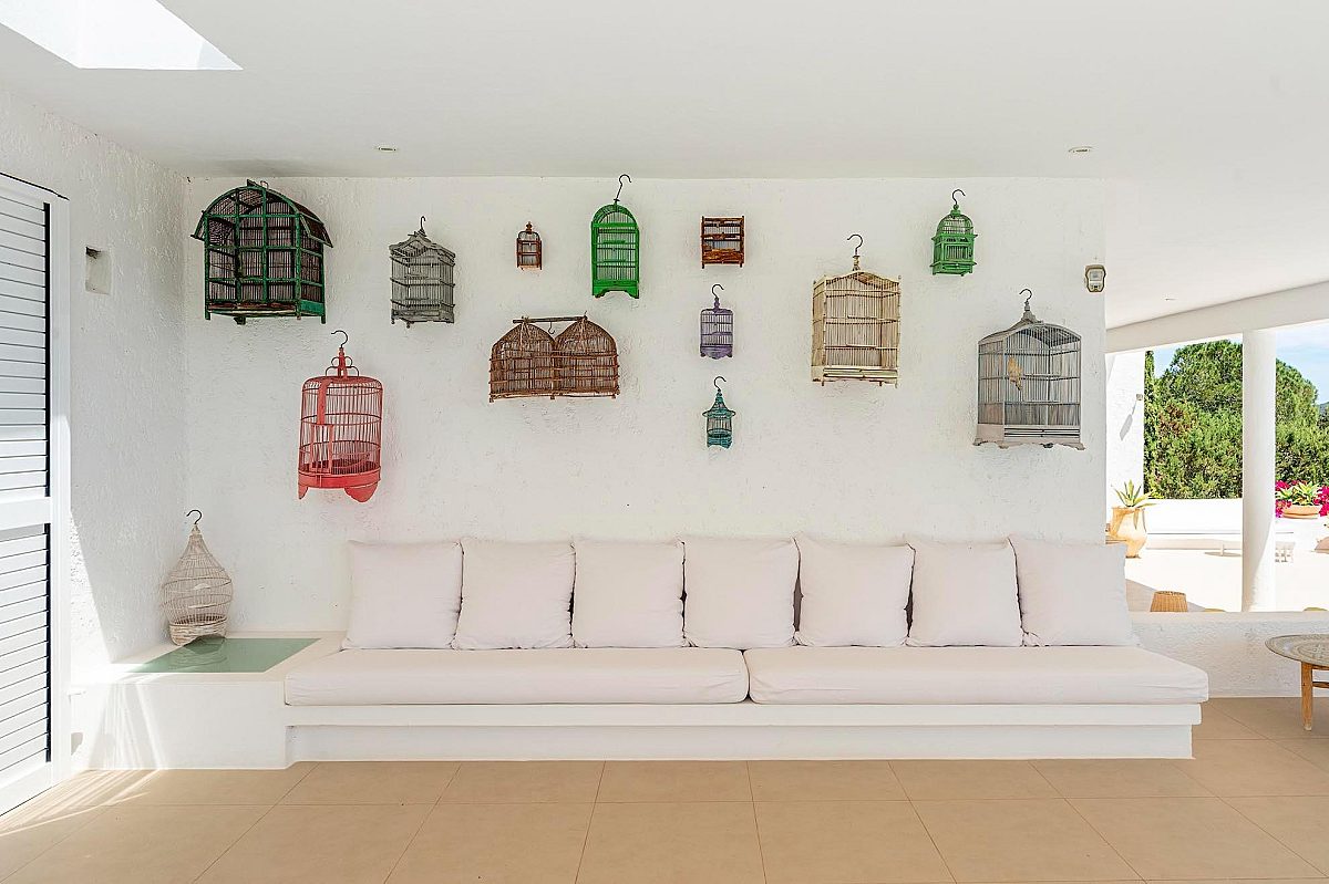 Preciosa villa familiar en una zona muy solicitada, con amplios espacios exteriores y vistas al mar  - 63