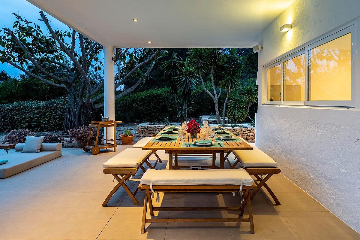 Preciosa villa familiar en una zona muy solicitada, con amplios espacios exteriores y vistas al mar  - 89