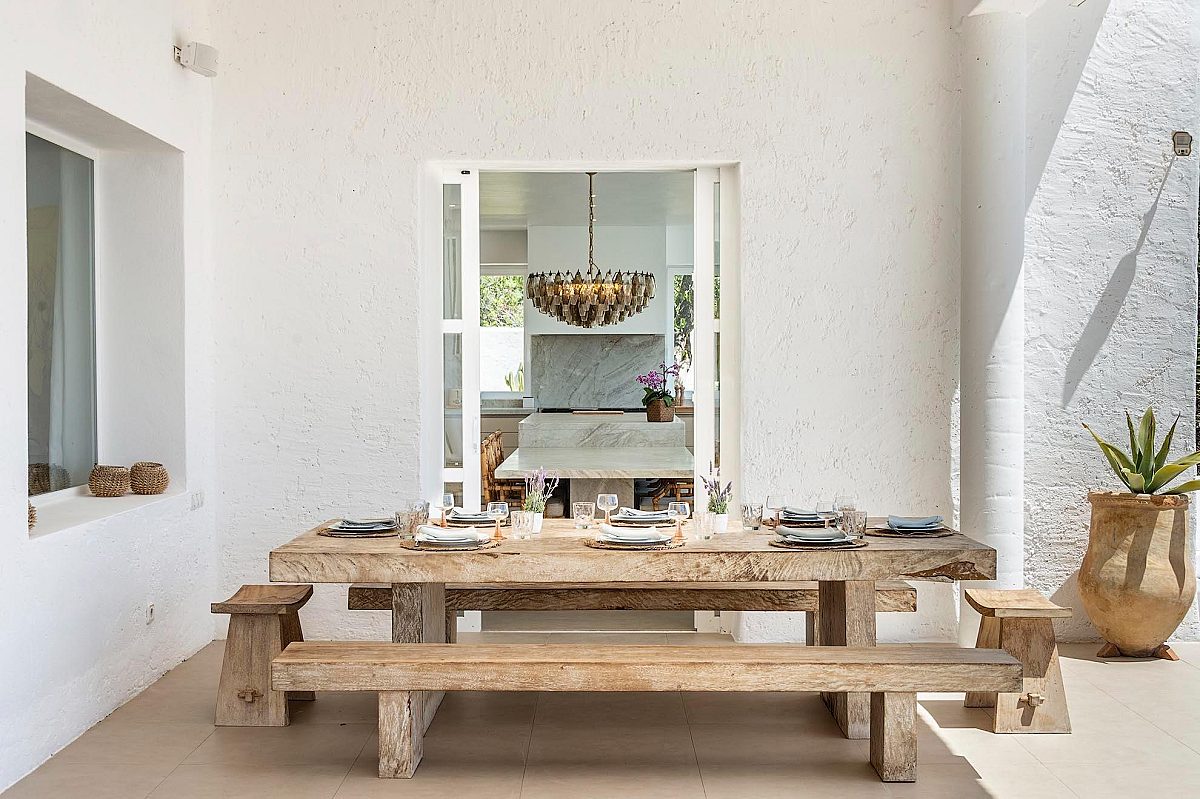 Preciosa villa familiar en una zona muy solicitada, con amplios espacios exteriores y vistas al mar  - 19