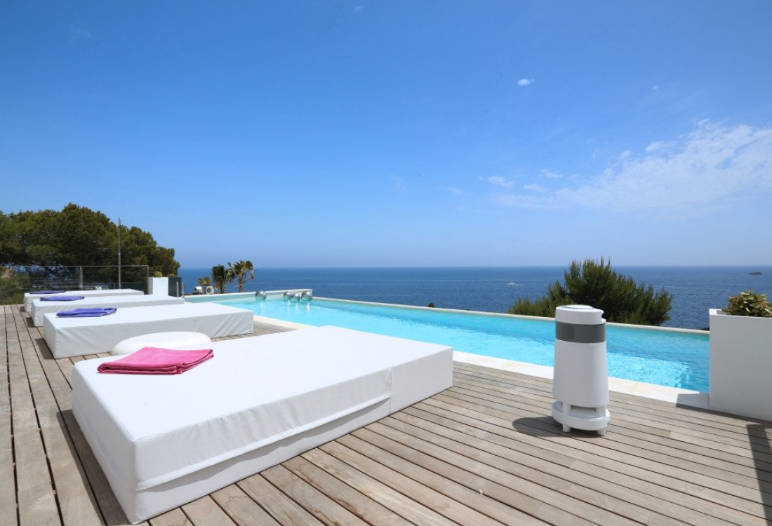 Stylish modern villa with outstanding sea views - 21