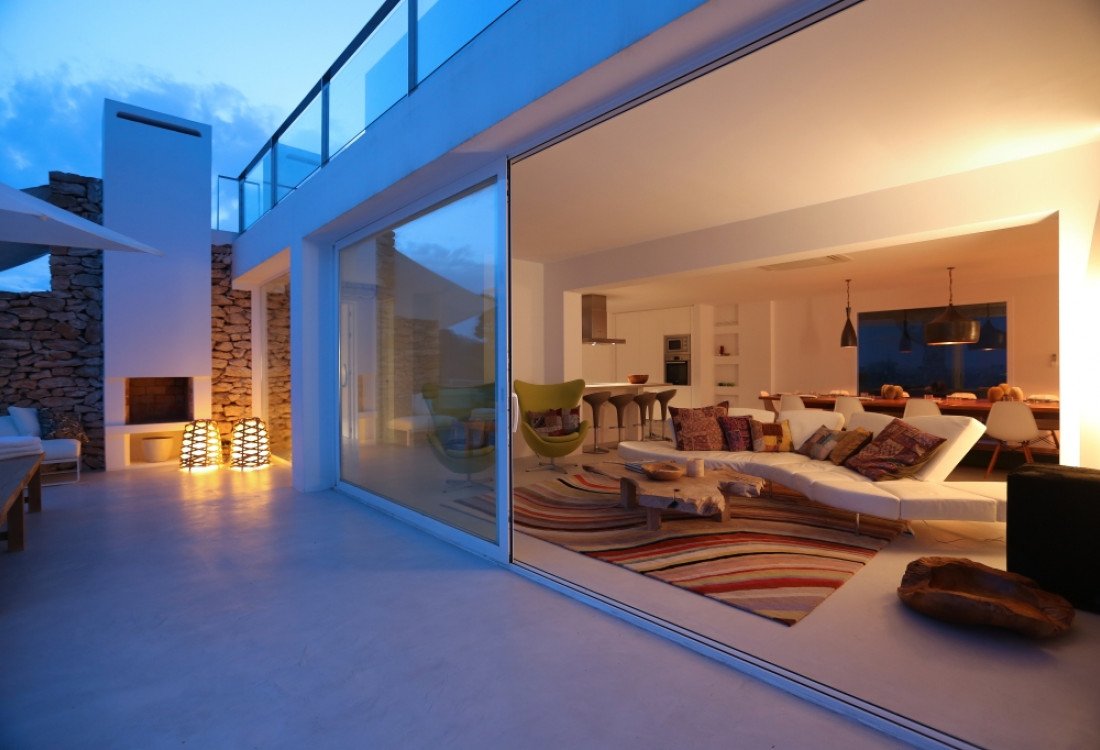 Stylish modern villa with outstanding sea views - 24