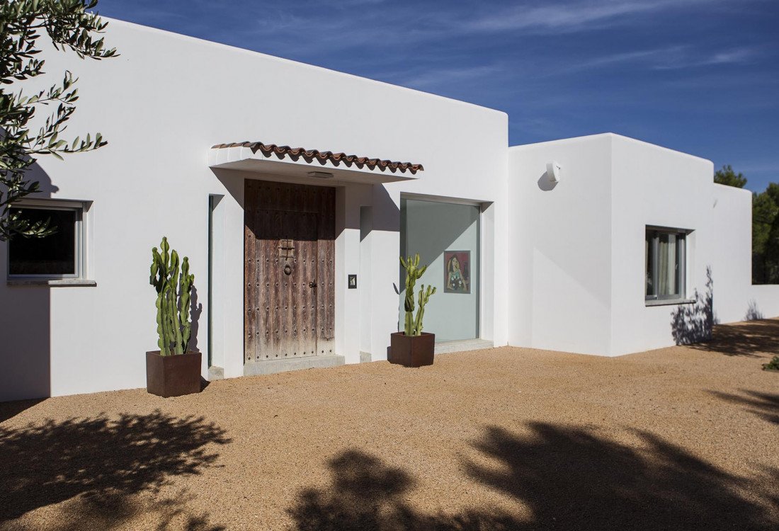 Luxury modern villa in Cala Conta with magnificent sea views - 9