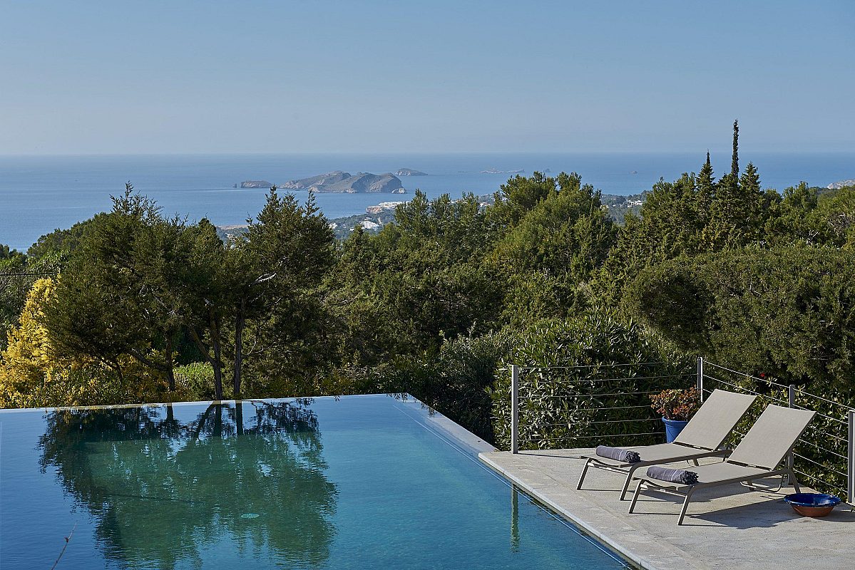 Villa familiar elegante y moderna en el monte con vista panorámica - 9