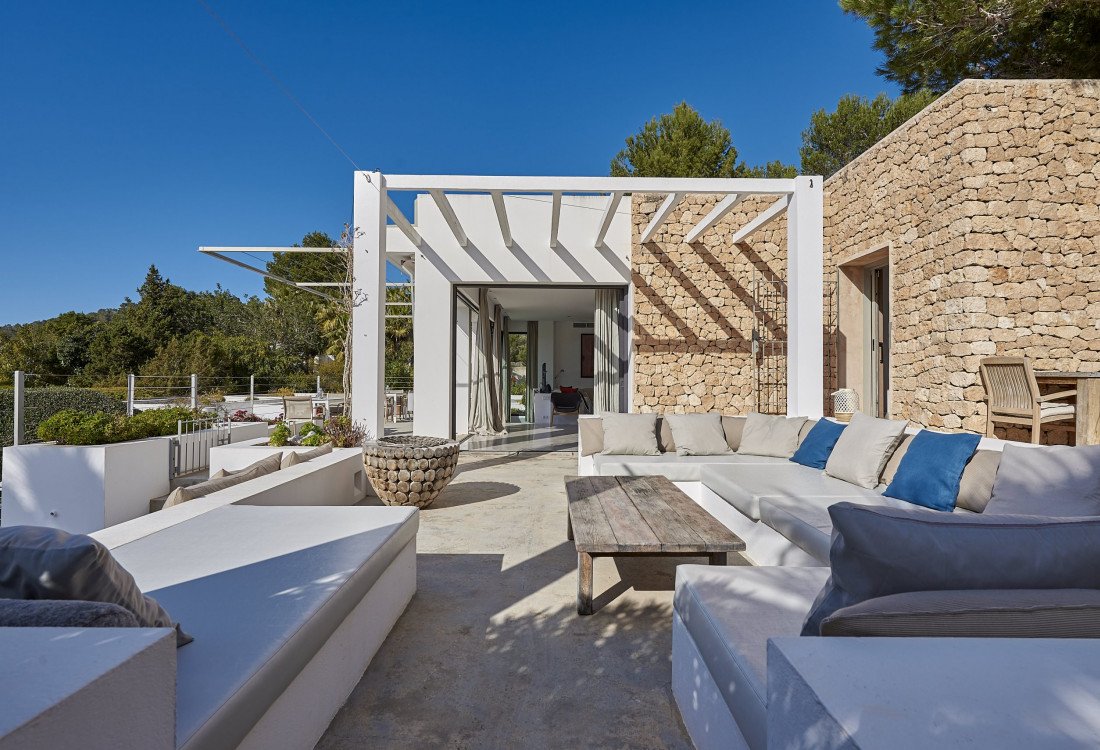Villa familiar elegante y moderna en el monte con vista panorámica - 10