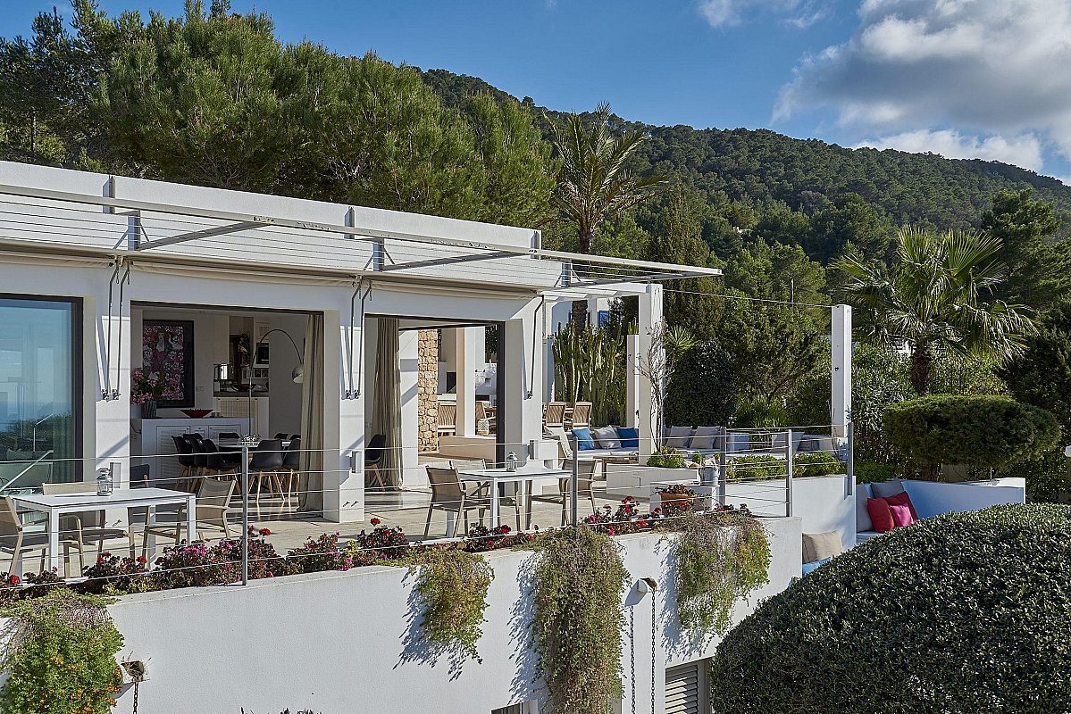 Villa familiar elegante y moderna en el monte con vista panorámica - 14
