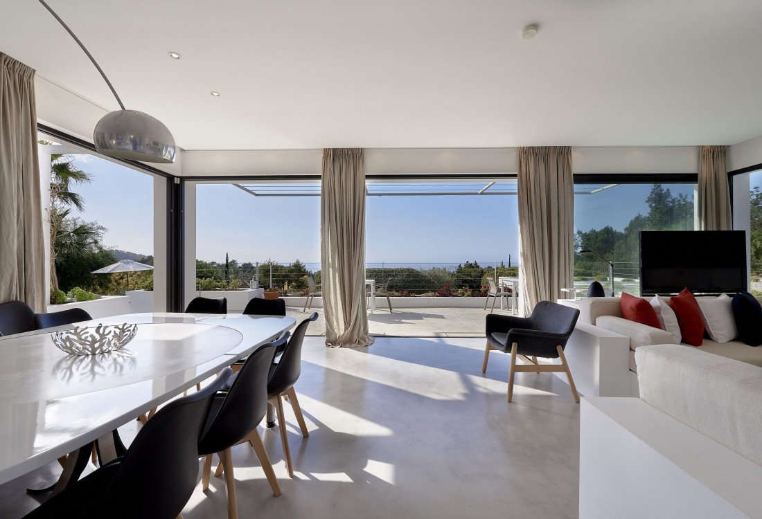 Villa familiar elegante y moderna en el monte con vista panorámica - 3