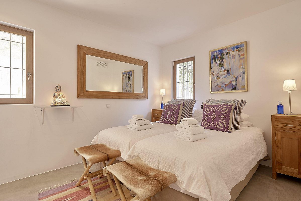 Villa familiar elegante y moderna en el monte con vista panorámica - 34