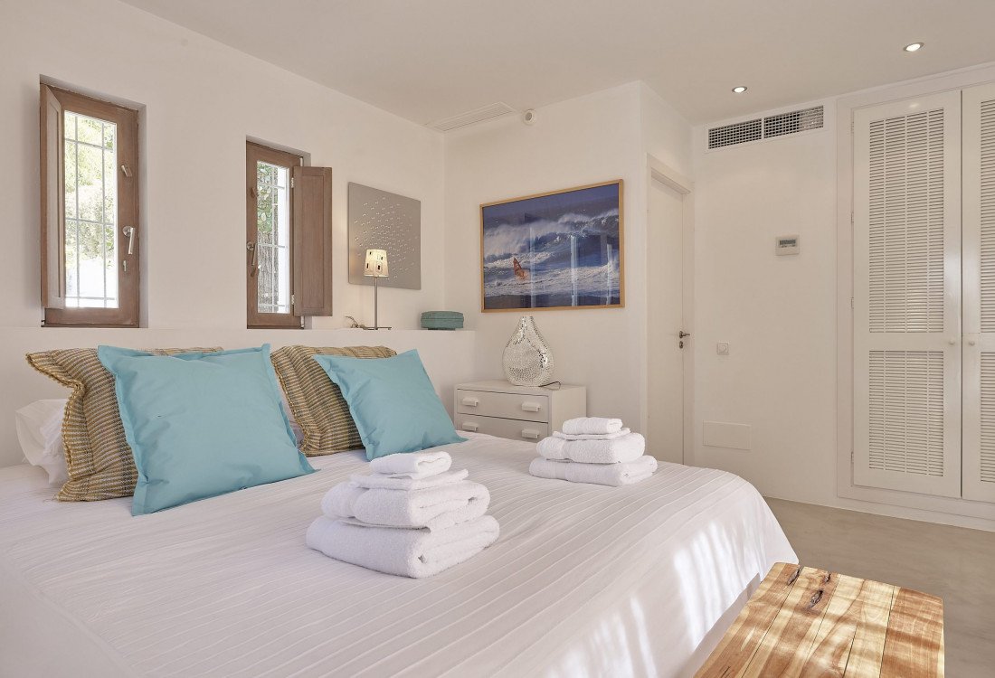 Villa familiar elegante y moderna en el monte con vista panorámica - 31