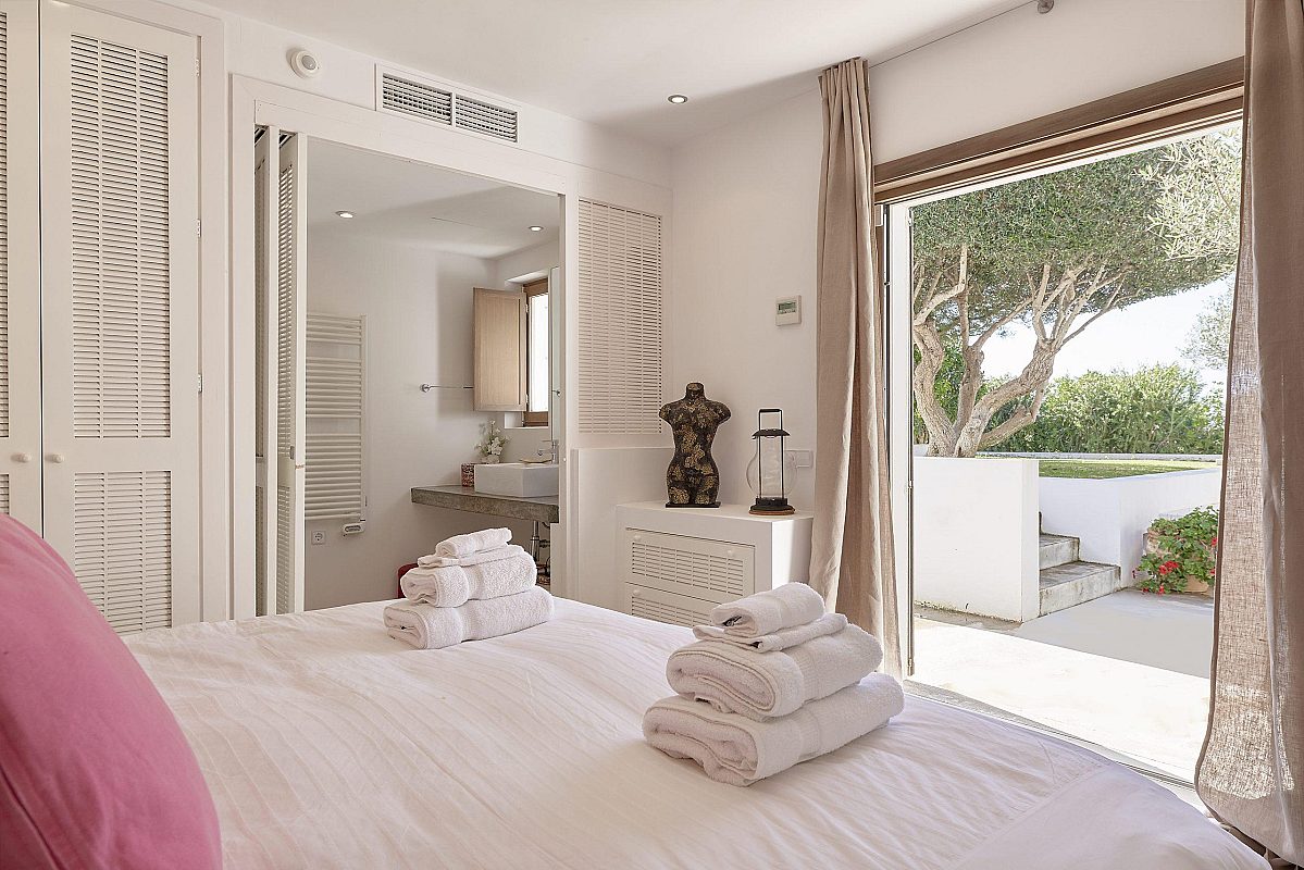 Villa familiar elegante y moderna en el monte con vista panorámica - 28