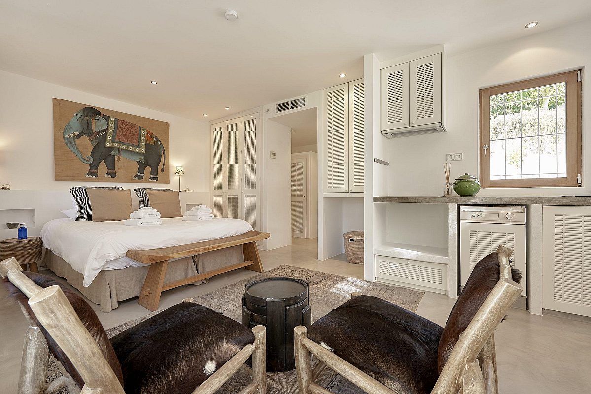 Villa familiar elegante y moderna en el monte con vista panorámica - 24