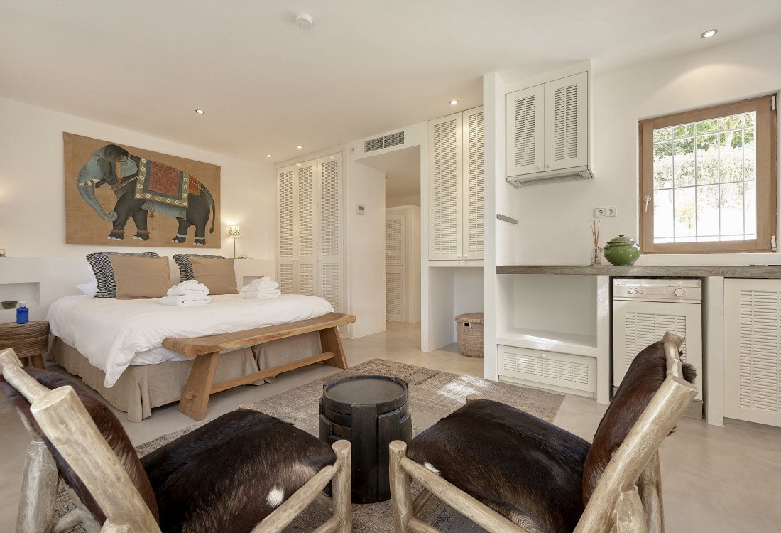 Villa familiar elegante y moderna en el monte con vista panorámica - 24