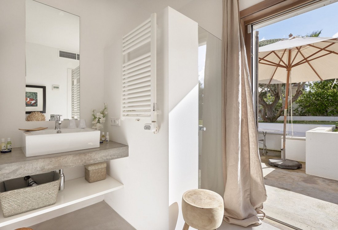 Villa familiar elegante y moderna en el monte con vista panorámica - 39