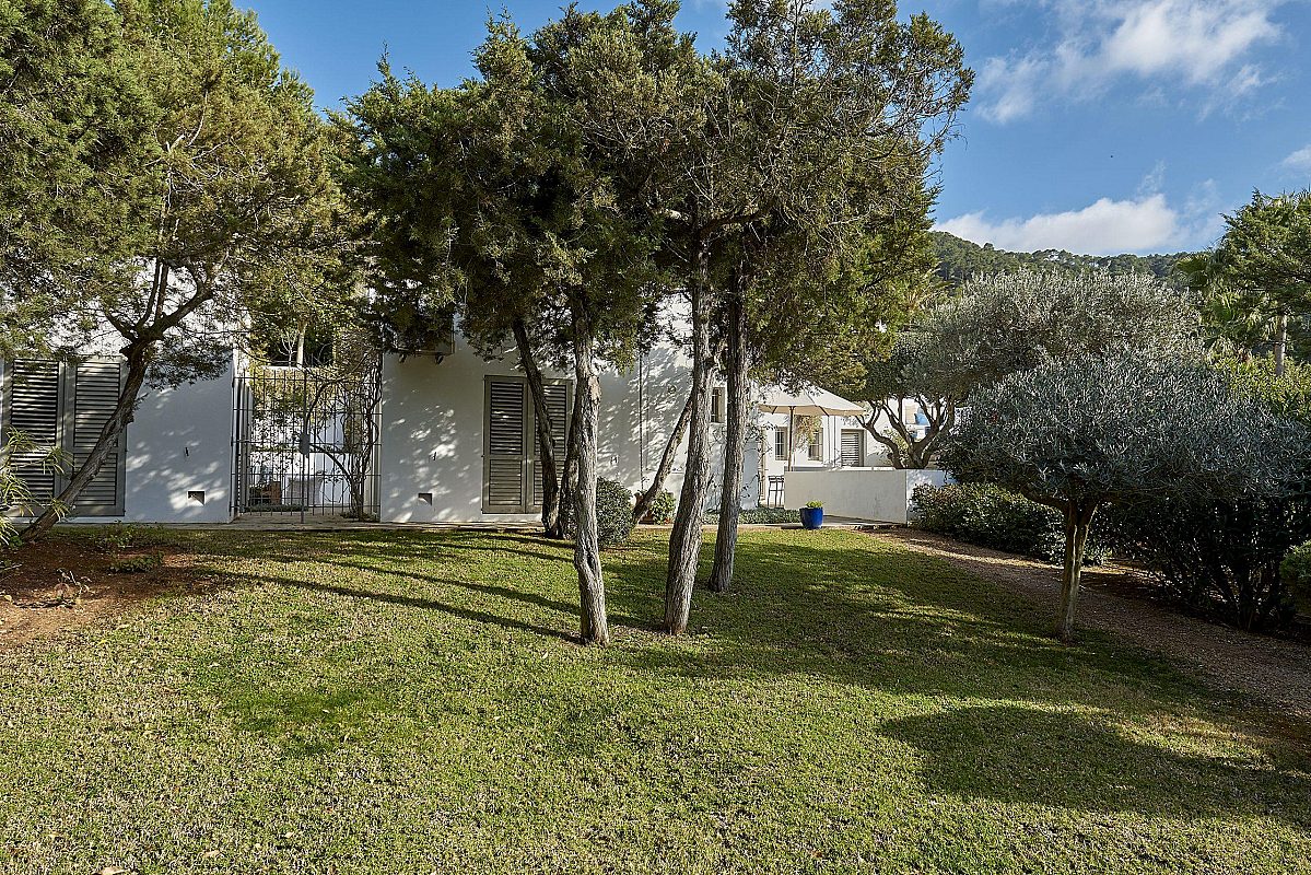 Villa familiar elegante y moderna en el monte con vista panorámica - 44