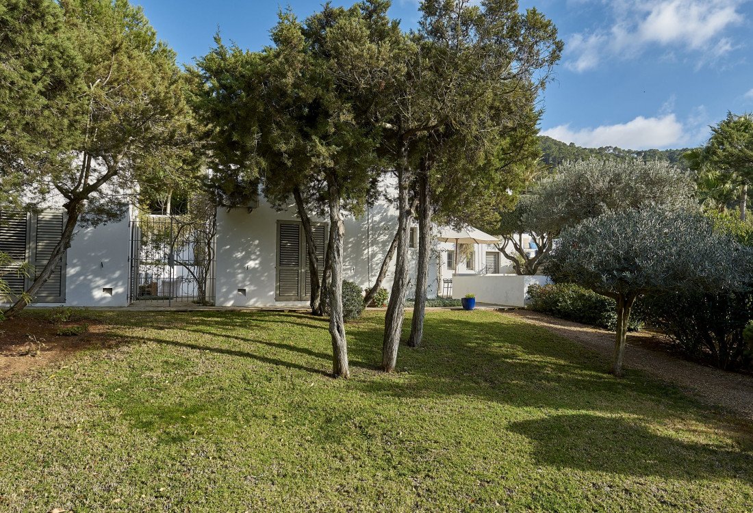 Villa familiar elegante y moderna en el monte con vista panorámica - 44
