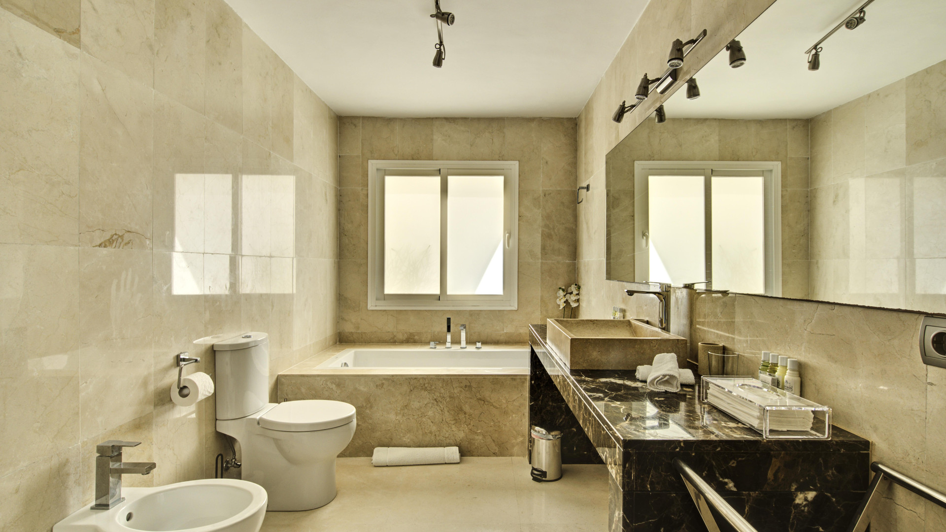 Pure luxury in first sea line with panoramic sea views - 30