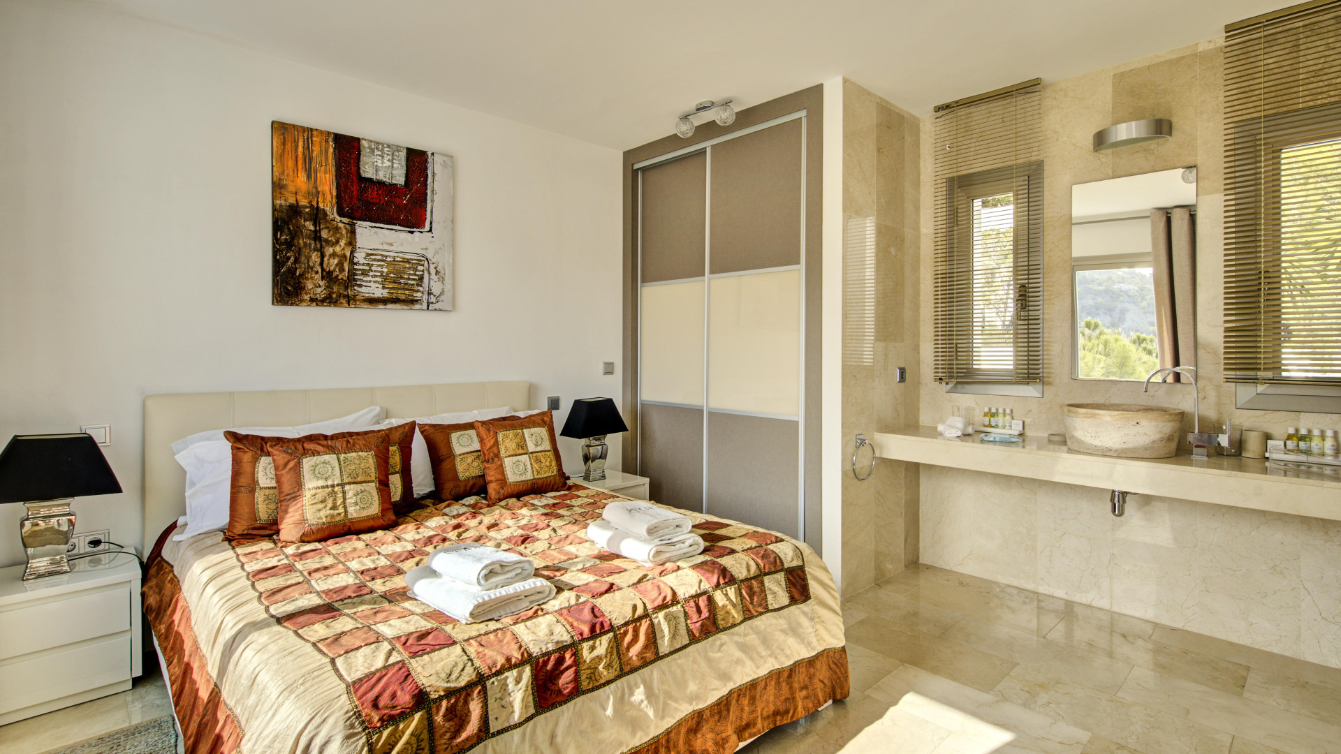 Pure luxury in first sea line with panoramic sea views - 32