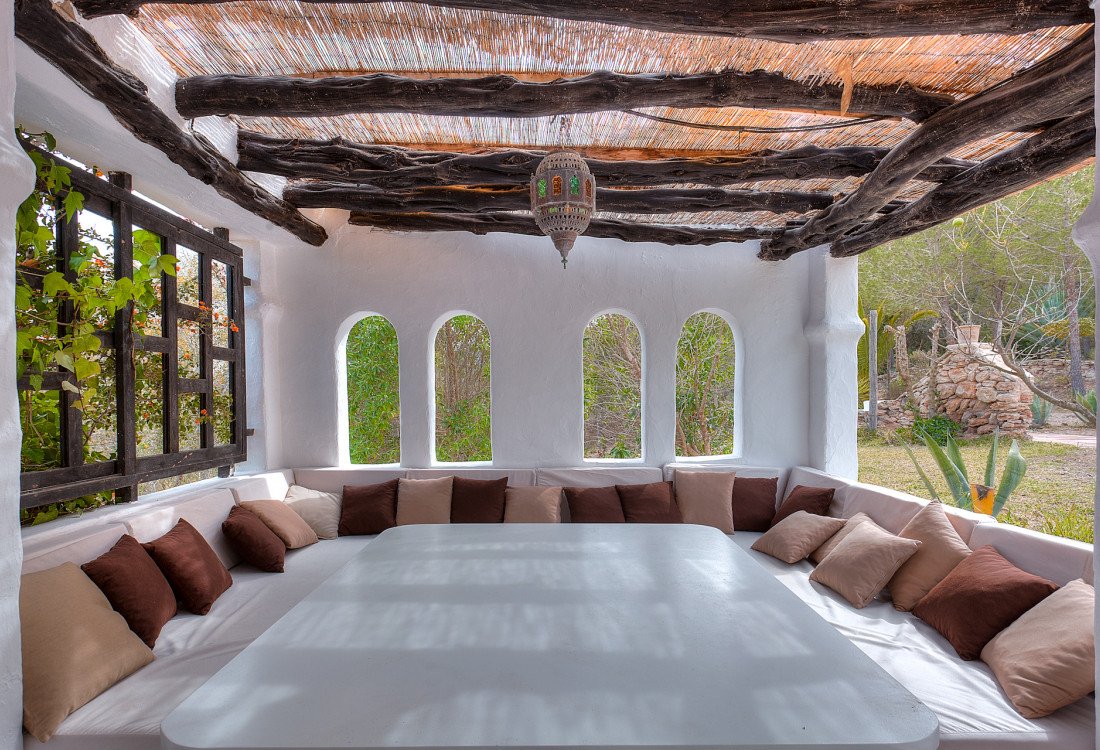 Finca ibicenca auténtica en una ubicación perfecta - 4
