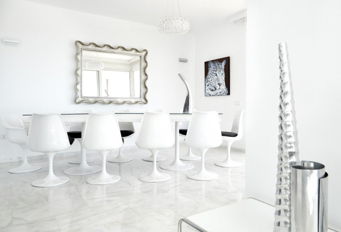 Stylish beach house in Cala Tarida - 12