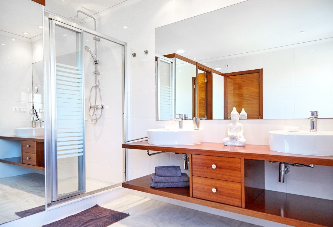 Stylish beach house in Cala Tarida - 17