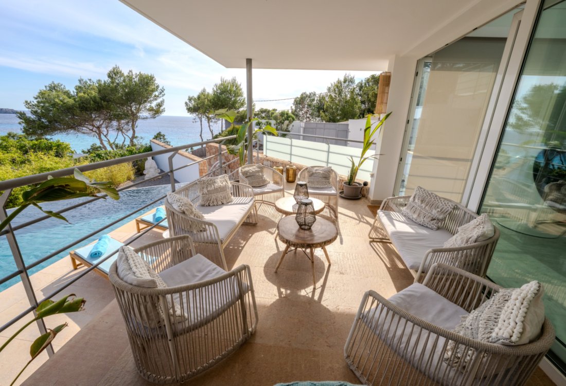 Stylish beach house in Cala Tarida - 4