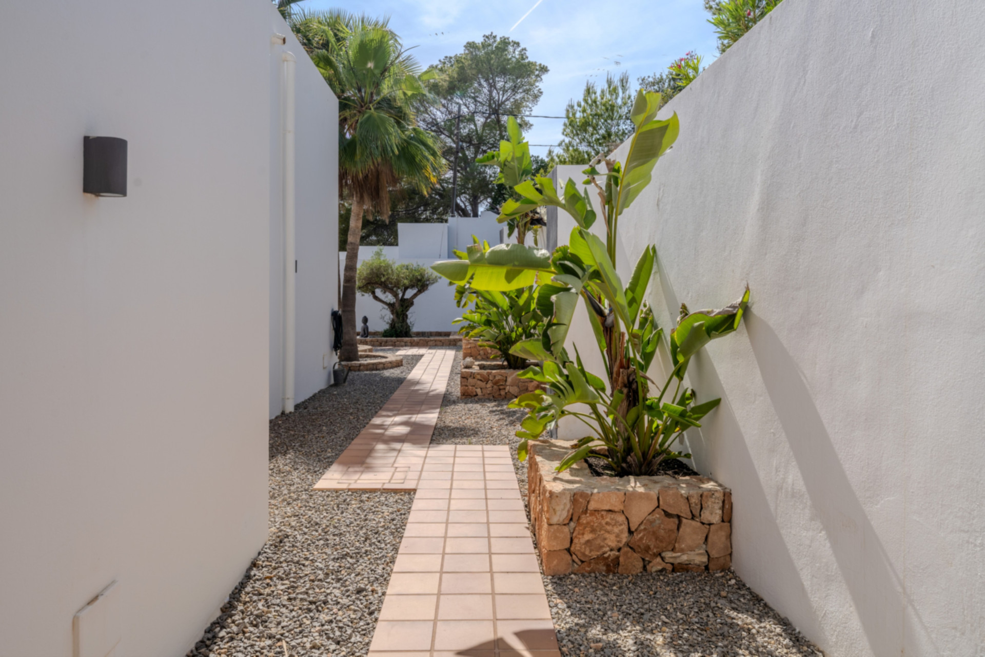 Stylish beach house in Cala Tarida - 19