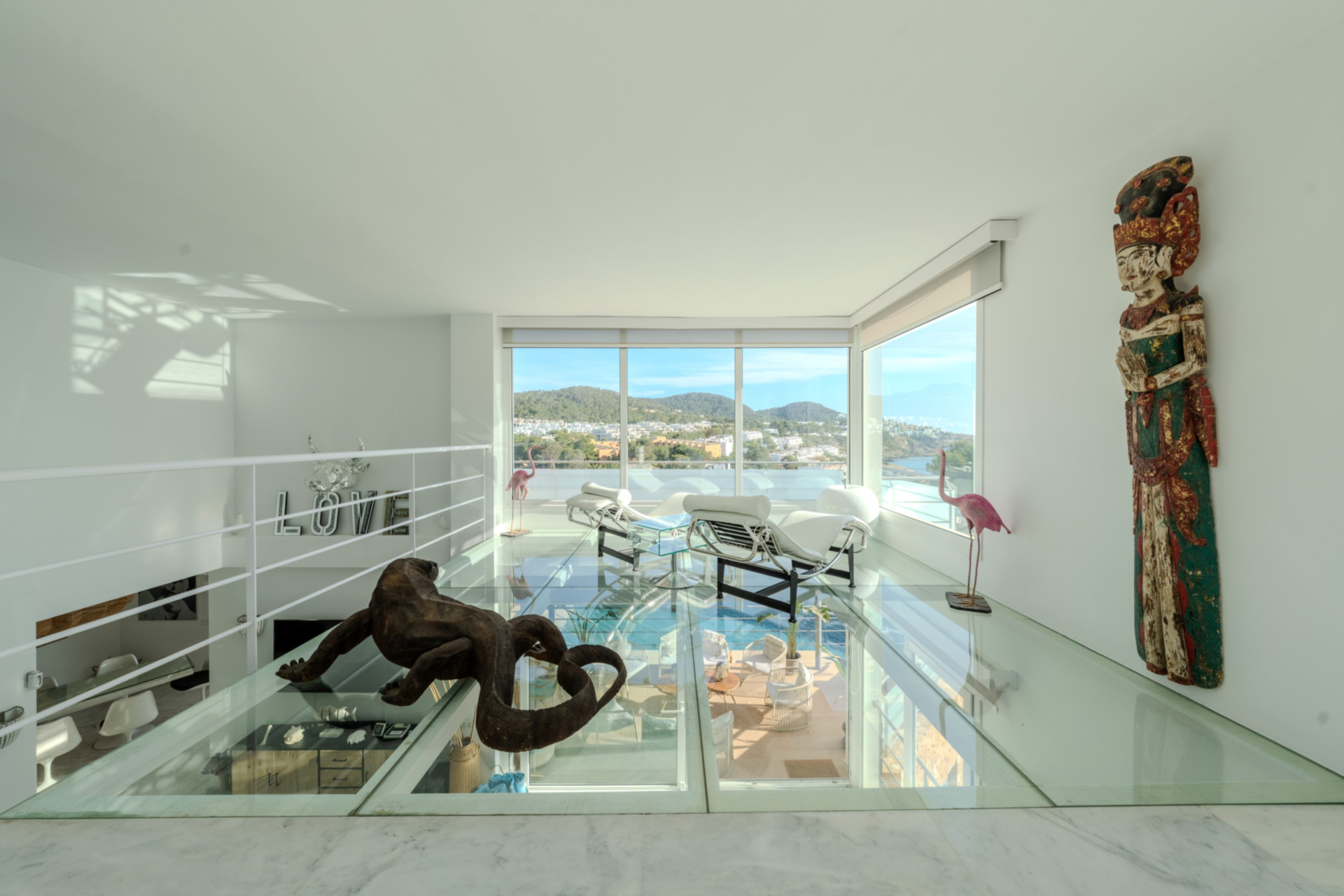 Stylish beach house in Cala Tarida - 11