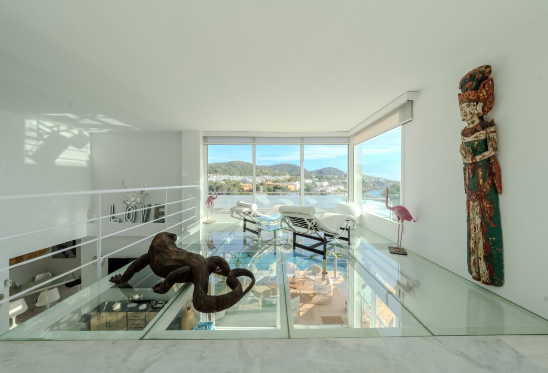 Stylish beach house in Cala Tarida - 15