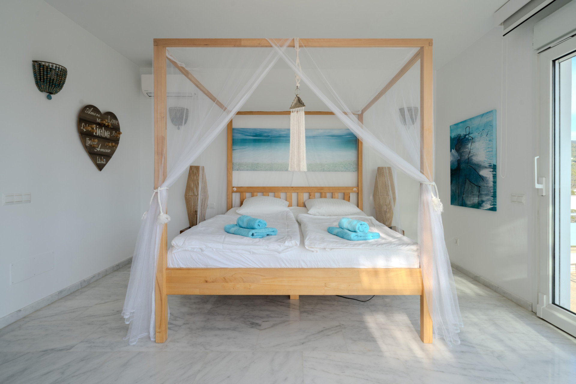 Stylish beach house in Cala Tarida - 13