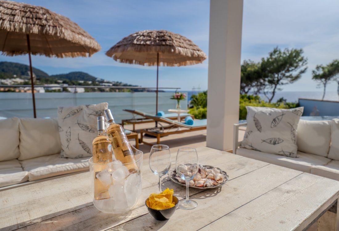 Stylish beach house in Cala Tarida - 22