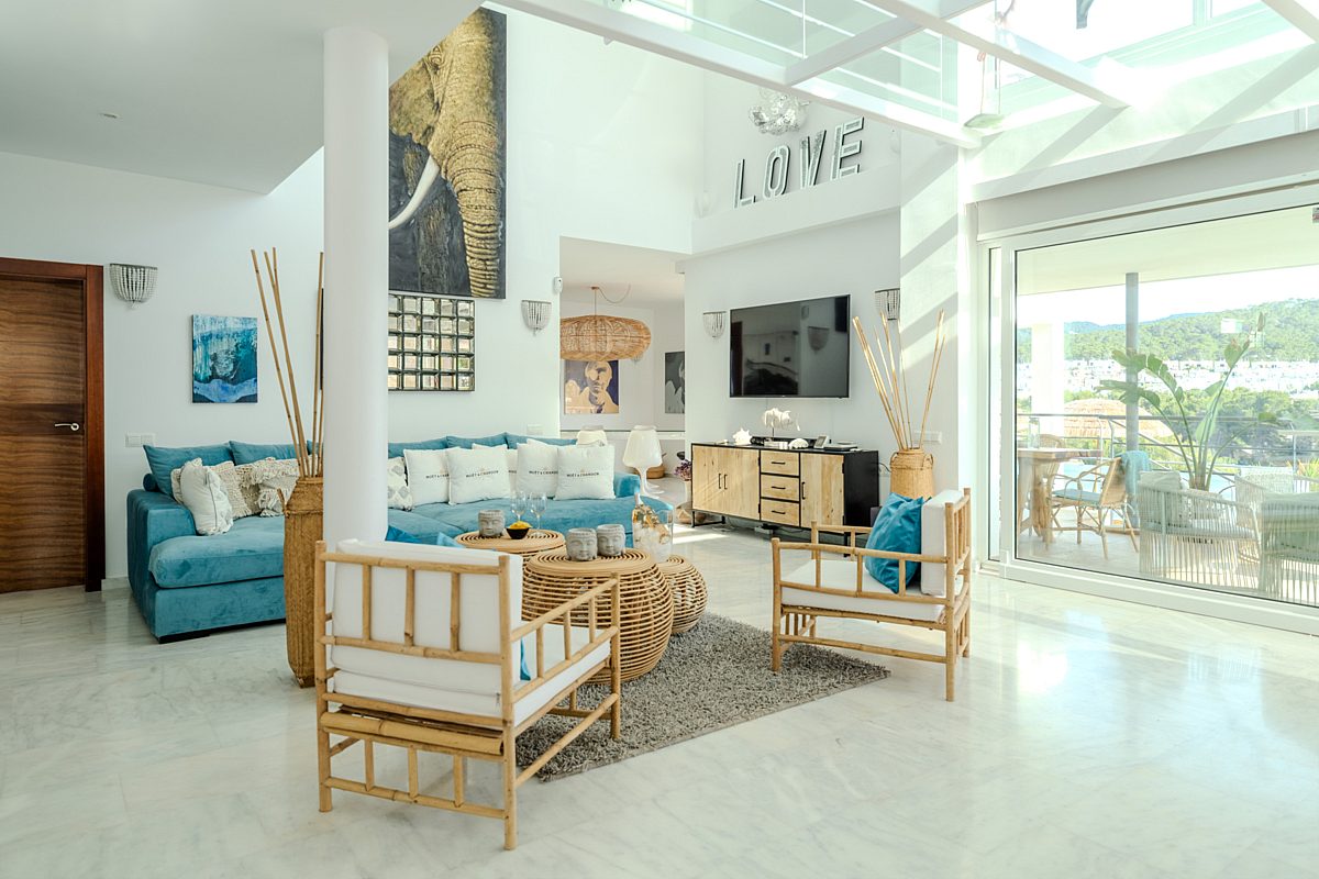 Stylish beach house in Cala Tarida - 7
