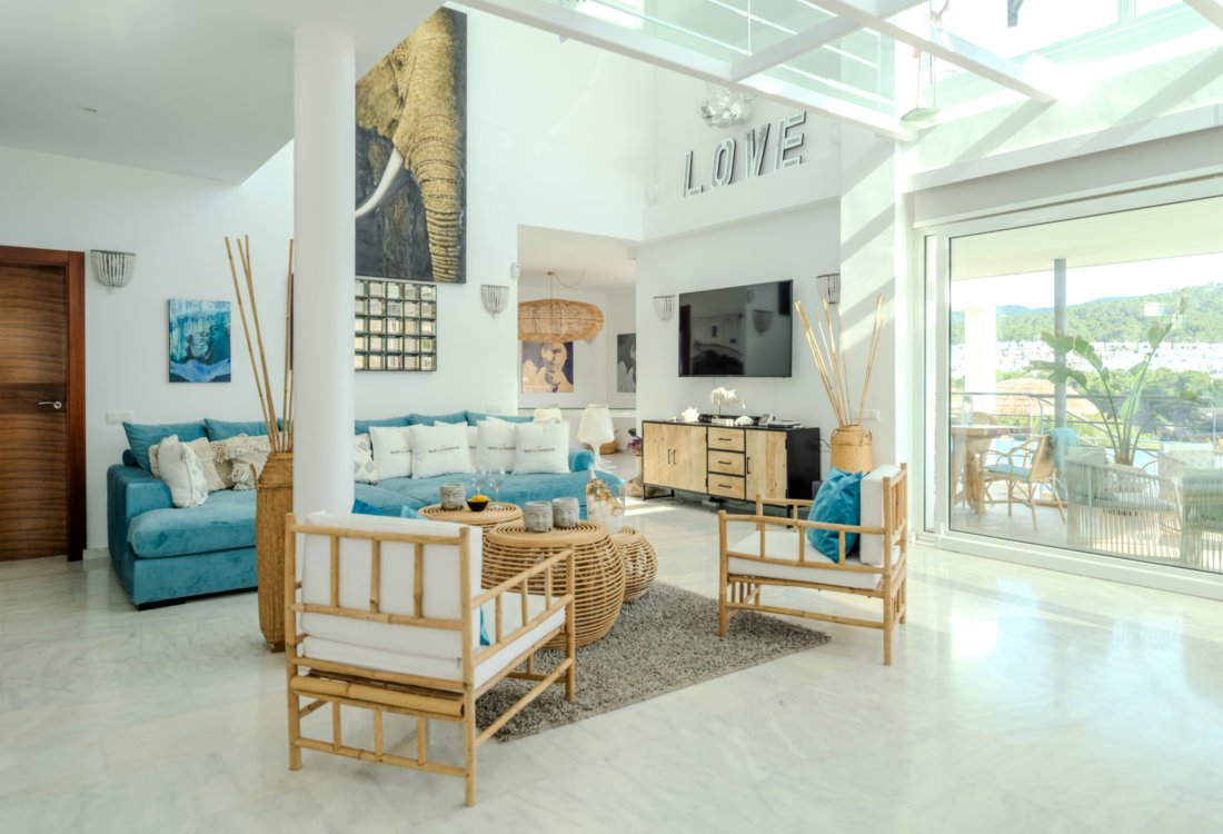 Stylish beach house in Cala Tarida - 7