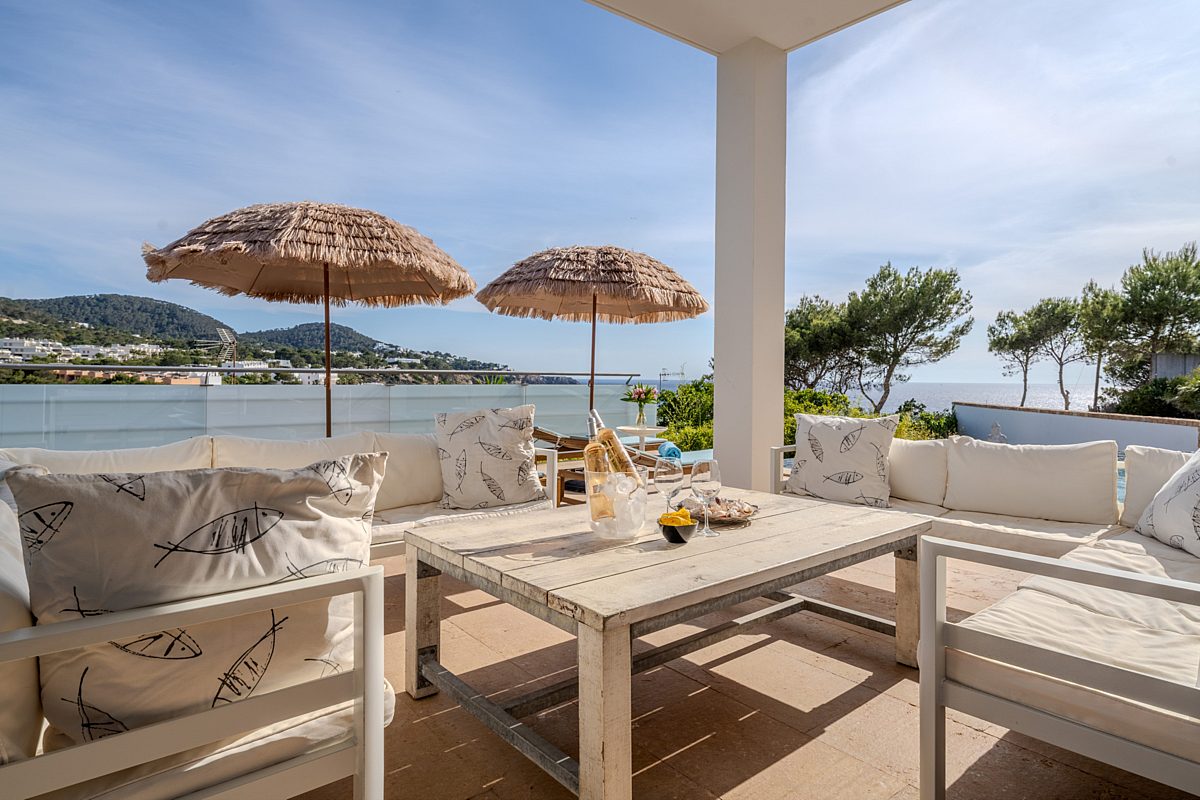 Casa de playa con estilo en Cala Tarida - 3