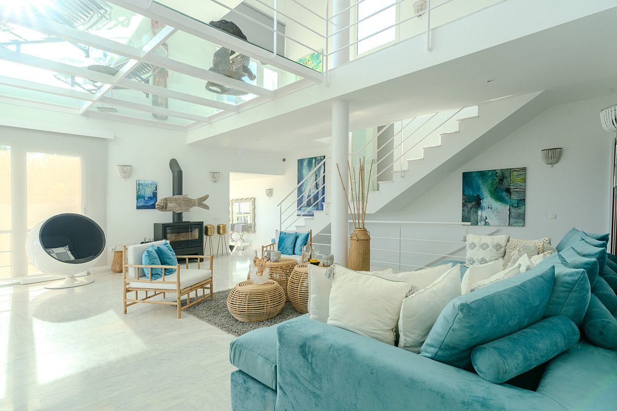 Stylish beach house in Cala Tarida - 8