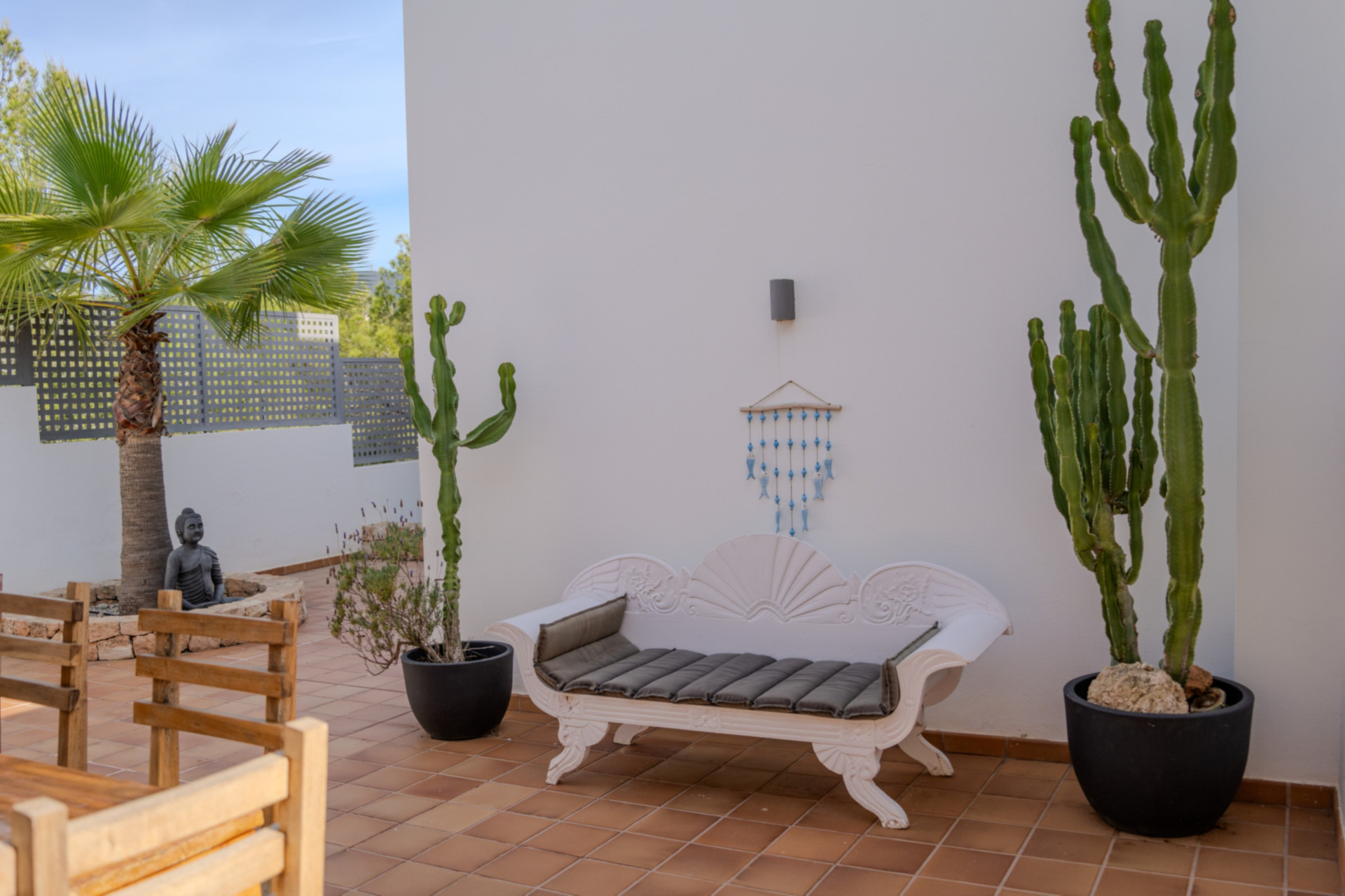 Stylish beach house in Cala Tarida - 16