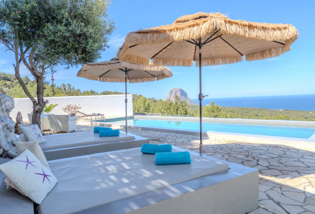 Hermosa villa de 4 dormitorios con vistas únicas a Es Vedrà - 1