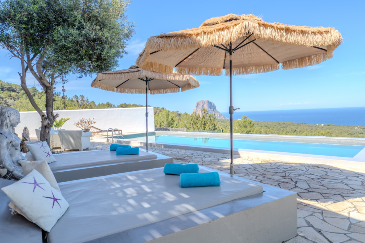 Hermosa villa de 4 dormitorios con vistas únicas a Es Vedrà - 1