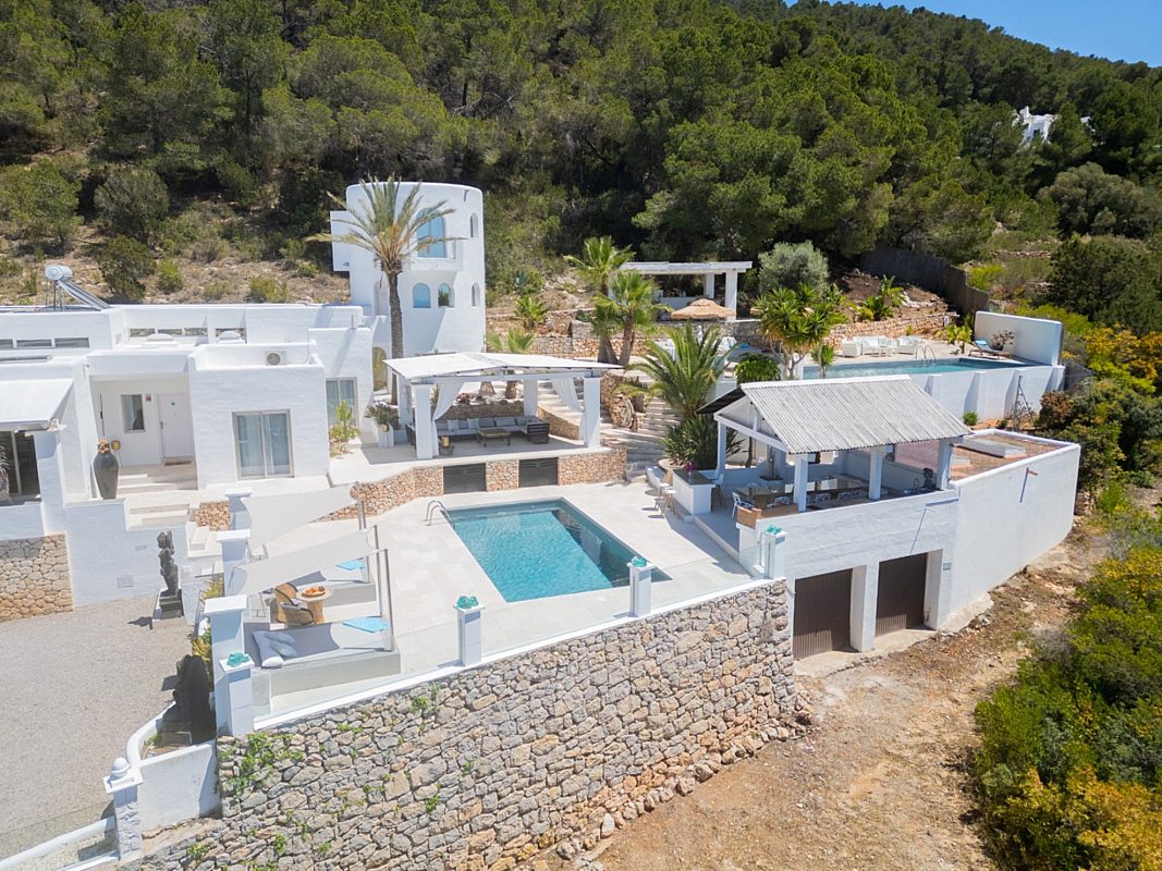 Hermosa villa de 4 dormitorios con vistas únicas a Es Vedrà - 2