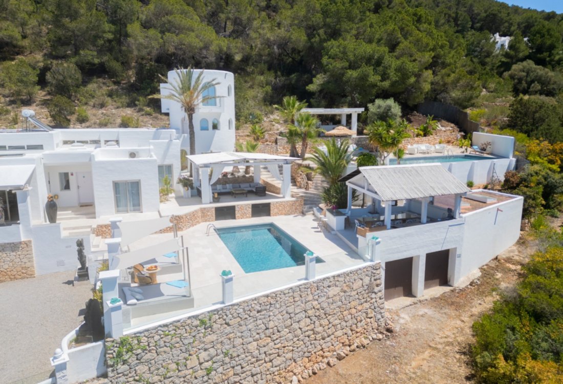 Hermosa villa de 4 dormitorios con vistas únicas a Es Vedrà - 2