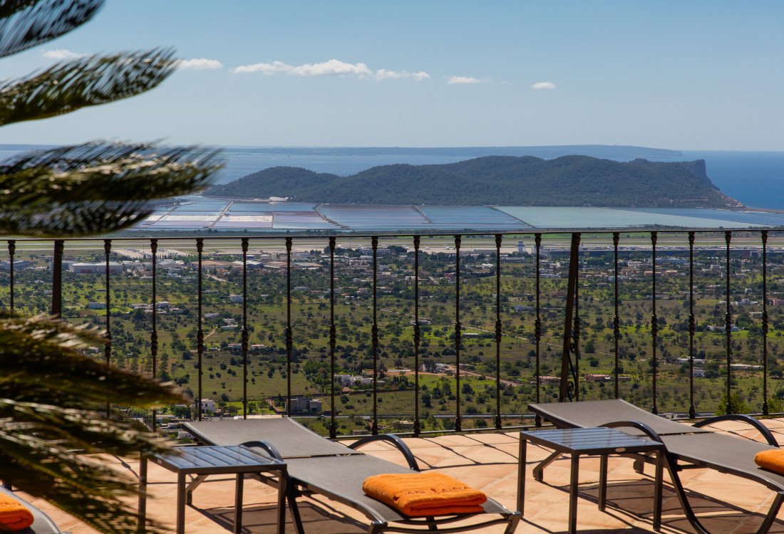 Top class property in stunning location - 4