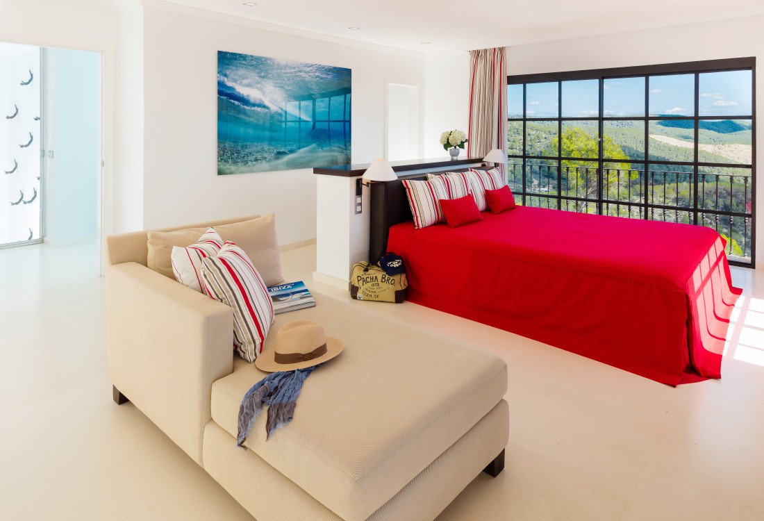 Top class property in stunning location - 12