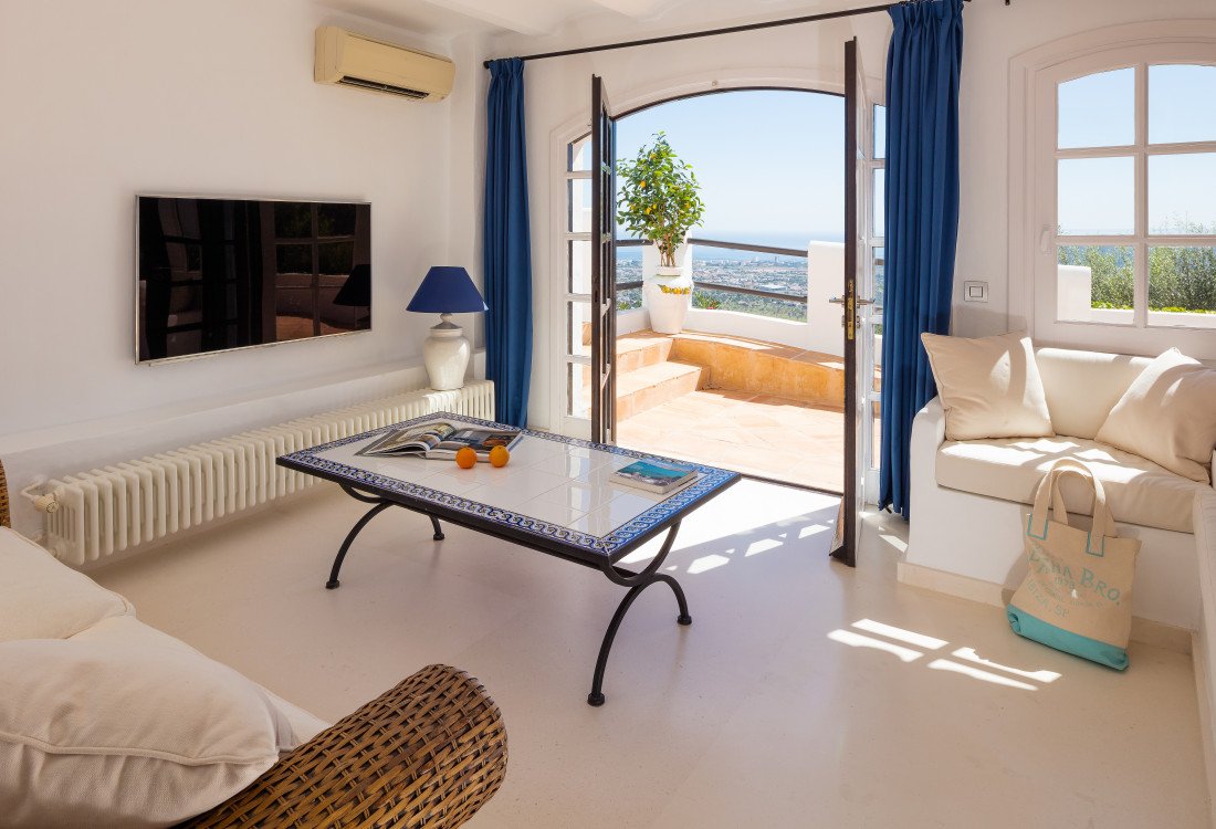 Top class property in stunning location - 18