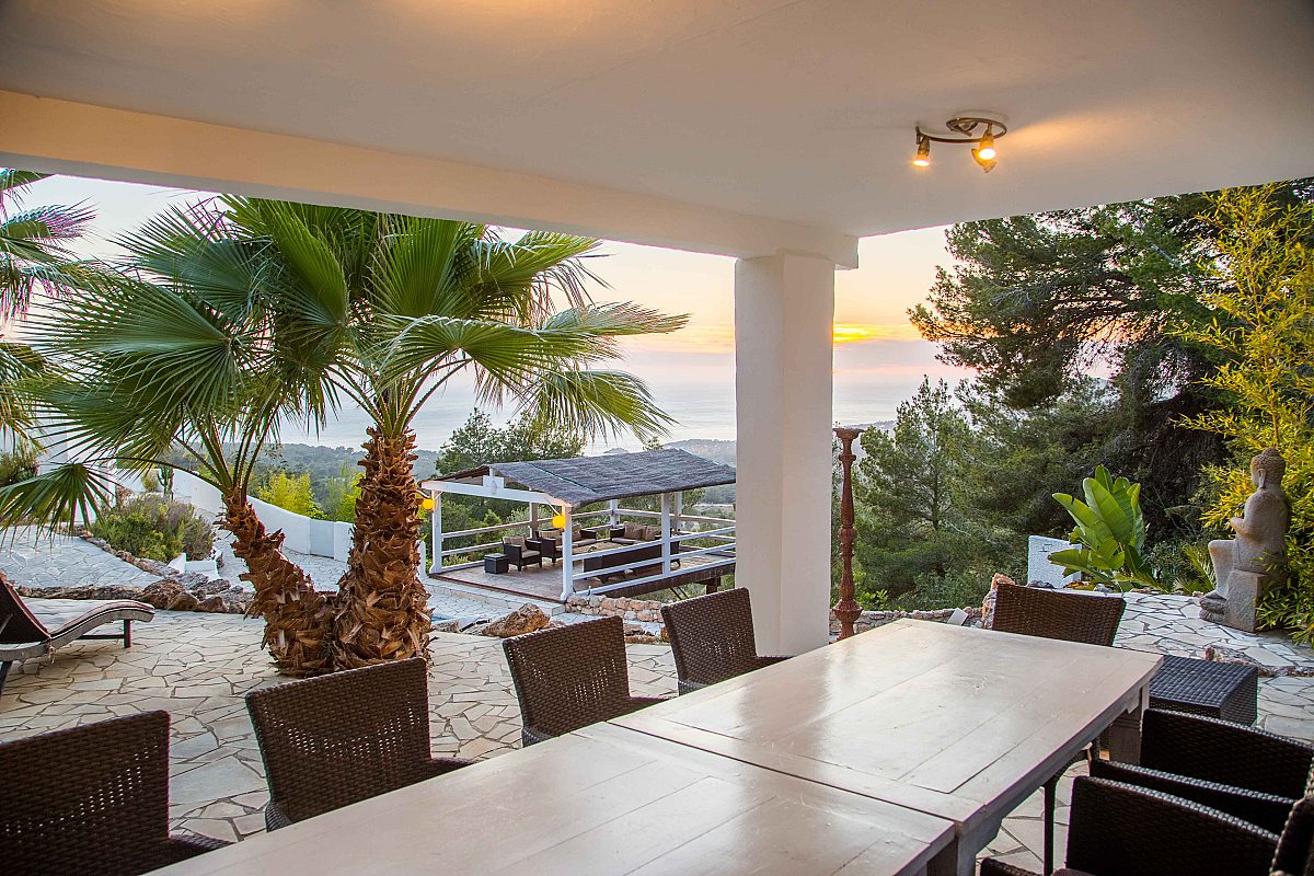 Villa im ibizenkischen Stil mit Ausblick auf den legendären Es Vedra Felsen - 17