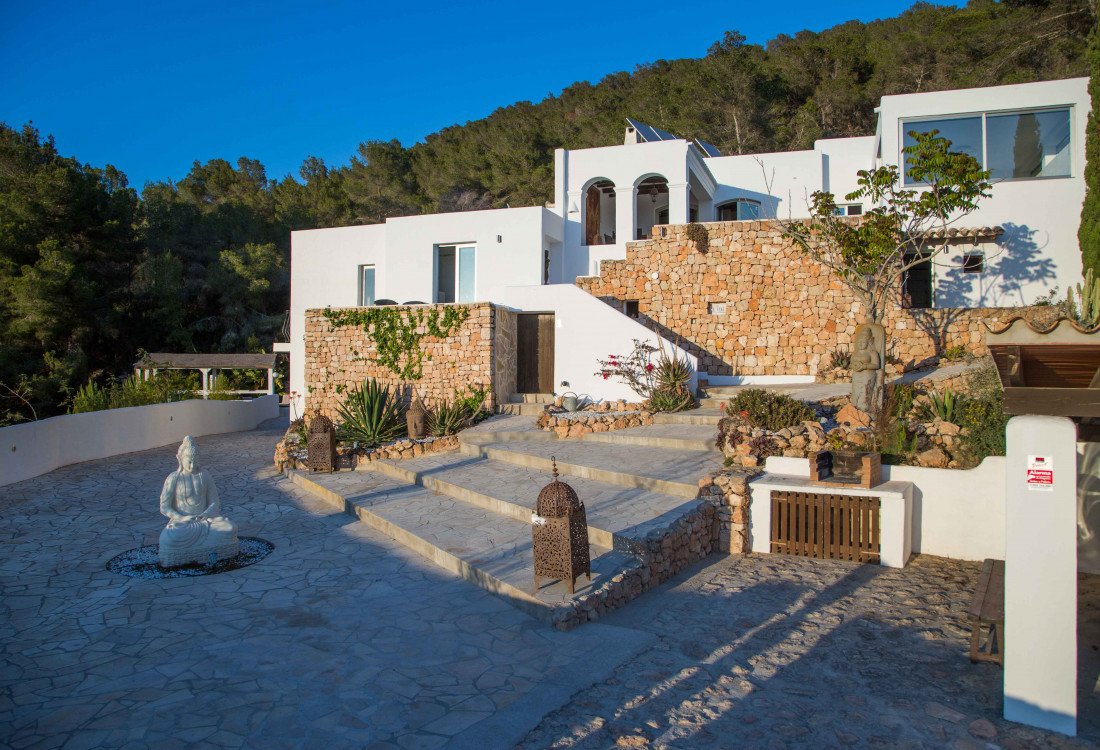 Casa de estilo ibicenco con vistas al legendario Es Vedra - 2