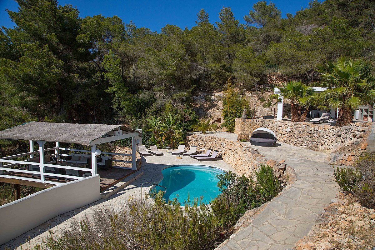 Villa im ibizenkischen Stil mit Ausblick auf den legendären Es Vedra Felsen - 8