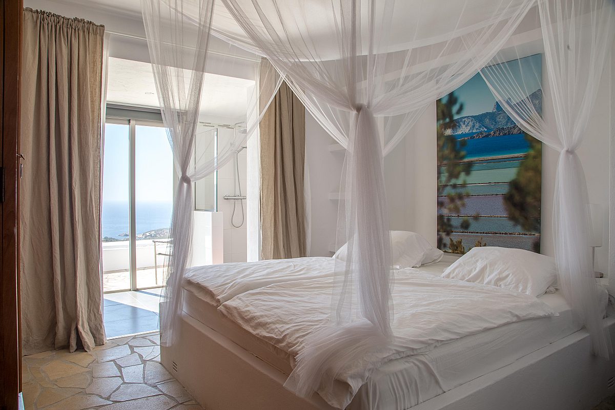 Villa im ibizenkischen Stil mit Ausblick auf den legendären Es Vedra Felsen - 25